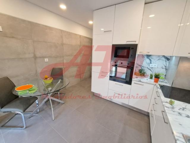 T3 em Mina de Água com 130 m² e excelente localização