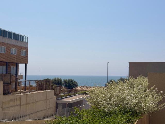 T3 em Primeira Linha de Mar