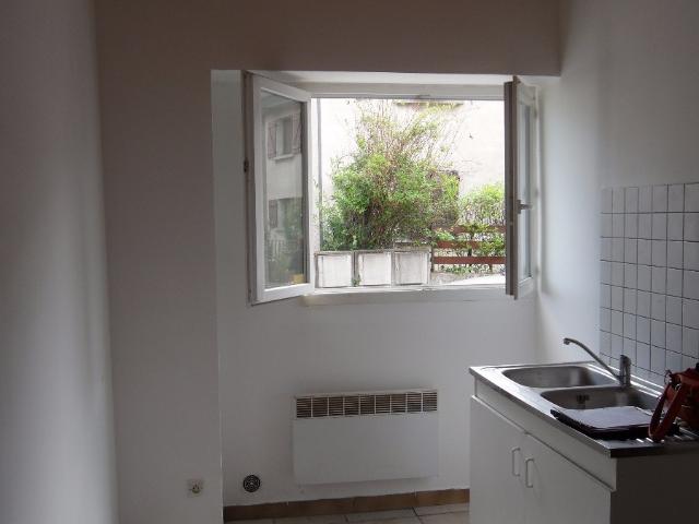 T3 en duplex centre ville avec cour