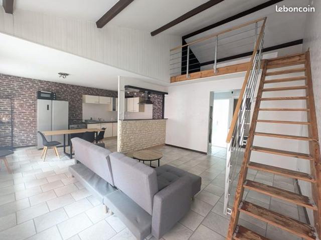 T3 EN DUPLEX proche tram dans petite copropriété en pierre