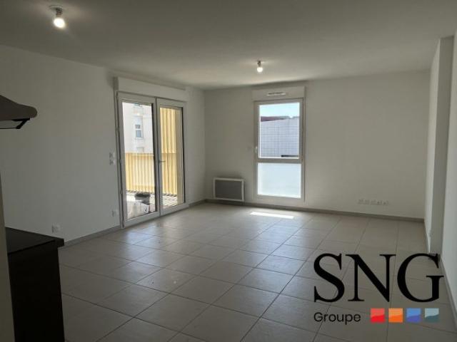 T3 ENTIEREMENT NEUF AVEC BALCON