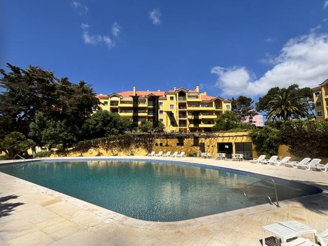 T3 Exclusivo com Vista Mar Panorâmica no Prestigiado Condomínio Verde Mar | Estoril
