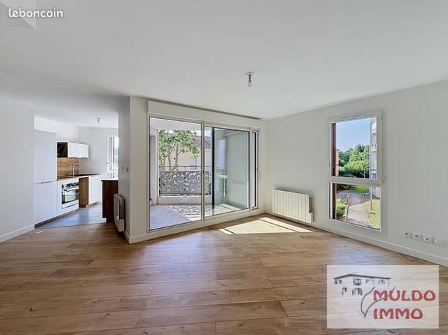 T3 Francheville le Bas avec Balcon