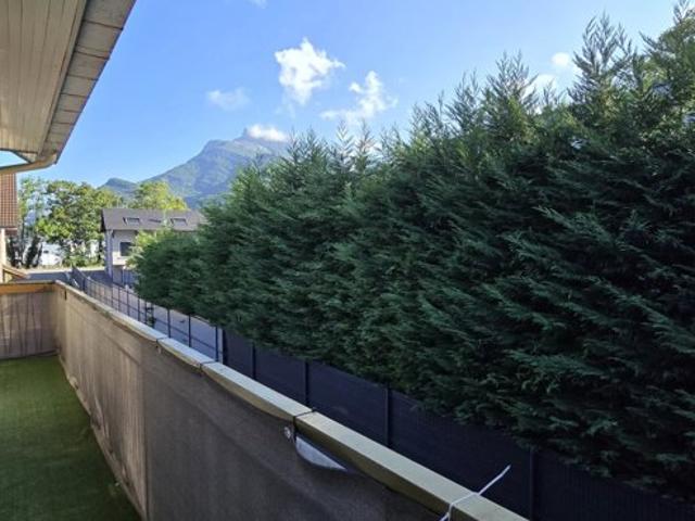 T3 LA RAVOIRE DE 64M2 + GARAGE+ PARKINGS