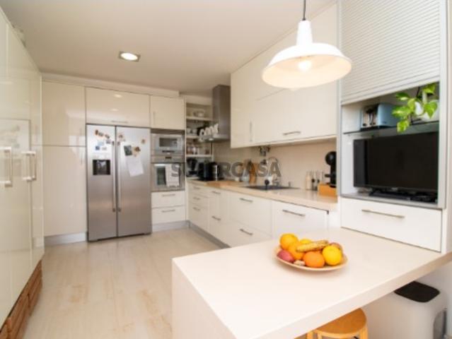 T3 LAVRADIO COM GARAGEM PARA 2 CARROS E ARRECADAÇÃO