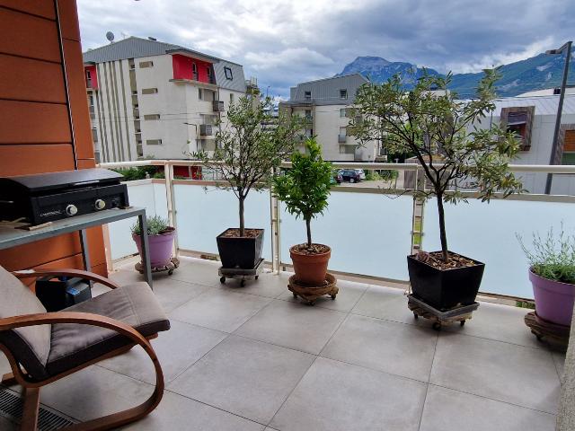 T3 lumineux 60 m2 avec terrasse plein sud Résidence récente