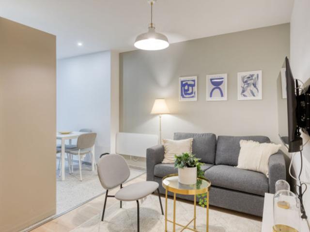 T3 Lumineux 261, Avenue Daumesnil 75012 Paris