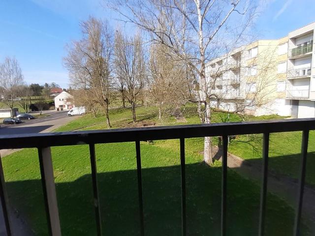 T3 LUMINEUX AVEC BALCON
