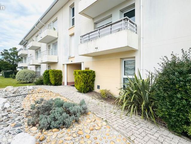 T3 lumineux avec balcon, deux places de parking à Bordeaux Caudéran