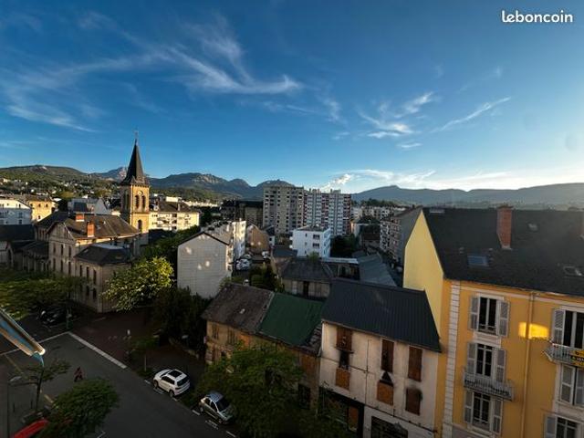 T3 Lumineux avec Balcon Sud Ouest en étage élevé