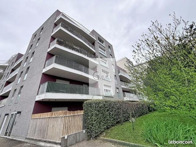 T3 lumineux avec double balcon et parking – L’Haÿ les Roses