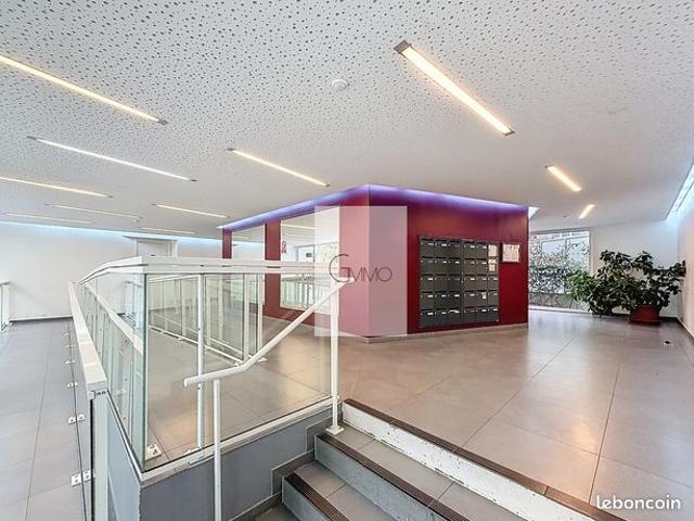 T3 lumineux avec double balcon et parking – L’Haÿ les Roses