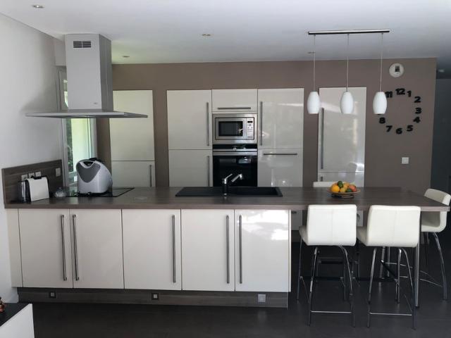 T3 lumineux avec terrasse 15 m² + piscine – Brindos proche Biarritz