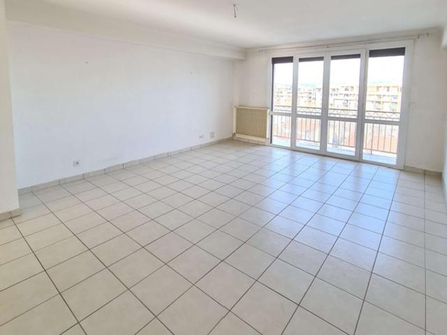 T3 lumineux + balcon + parking