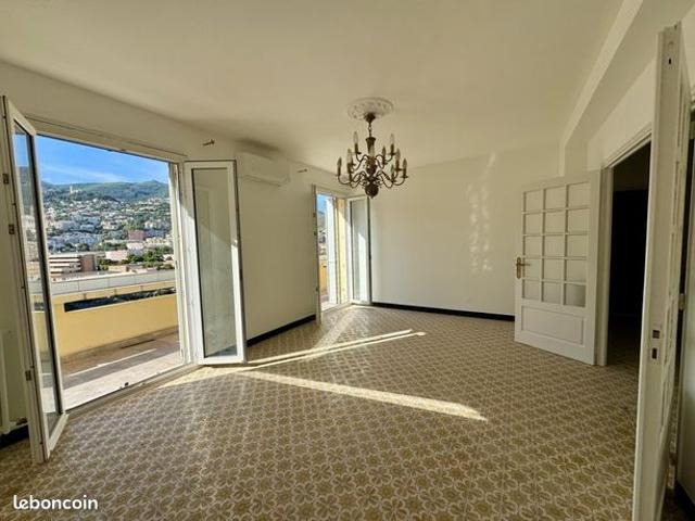 T3 lumineux de 67 m² avec grande terrasse, parking et cave – Bastia