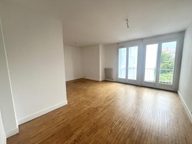 T3 lumineux de 78 m² à 795€, chauffage compris T3 Clermont Ferrand T2 à Chamalières proche de l'IUFM