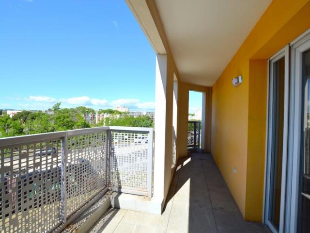 T3 lumineux Dernier étage avec ascenseur Loggia Garage M