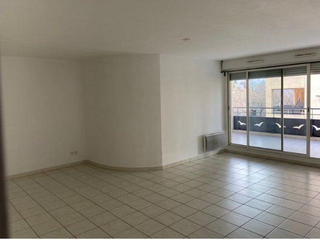 T3 Marseille 13008