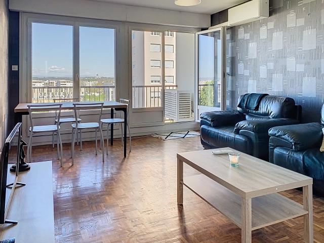 T3 – MEUBLE – 66M2 – PARKING – 69500 – BRON