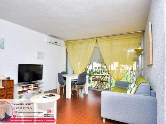 BEL APPARTEMENT 300 m de la plage T3 double balcon