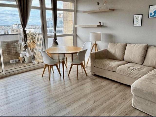 T3 meublé lumineux dans une belle résidence gardée à Nanterre Puteaux