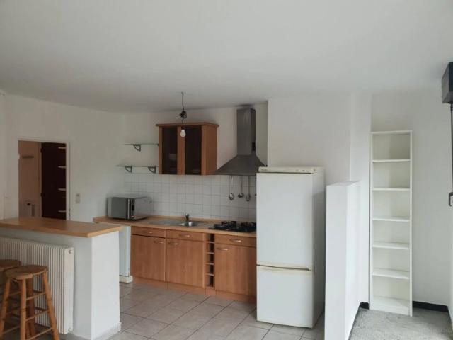 T3 MEUBLE + PKGS eau chaude et chauffage inclus