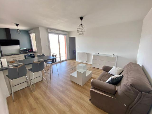 T3 meublé terrasse et 2 pkg – 63m2