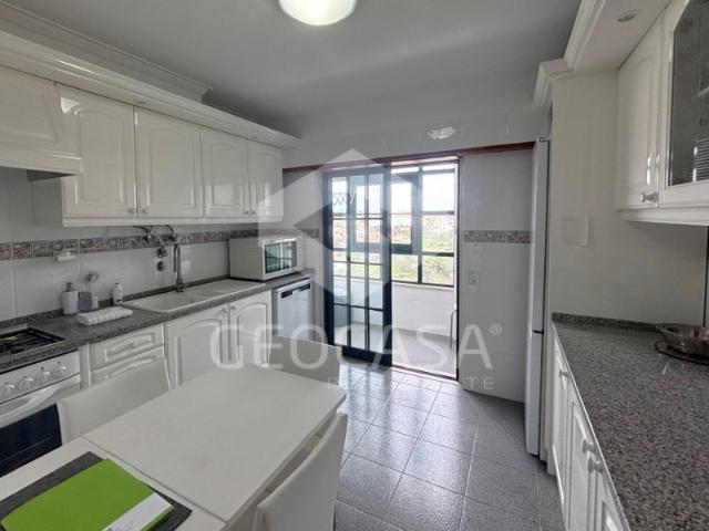Apartamento T3 mobilado com Garagem para 2 carros em Cascais