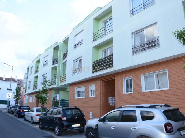 T3 mobilado e equipado para arrendamento em Camarate, Loures