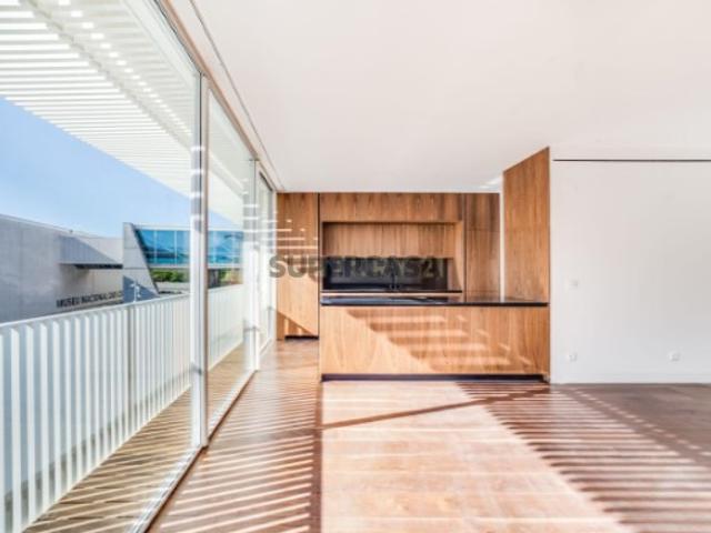 T3 na Villa dos Coches com 3 Suites e Garagem em Belém, Lisboa