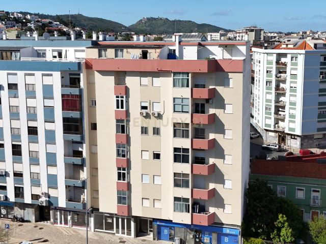 T3 na Baixa de Setúbal | Excelente Localização e Elevado Potencial
