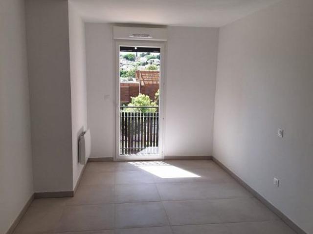 T3 NEUF AVEC BALCON + DEUX PARKINGS