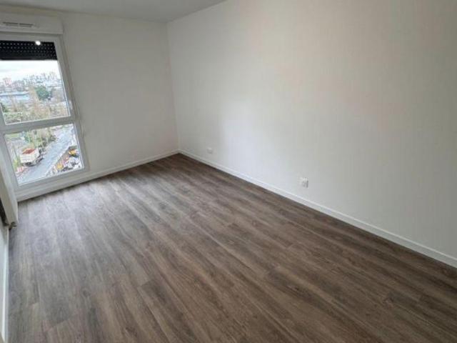 T3 neuf + balcon +parking