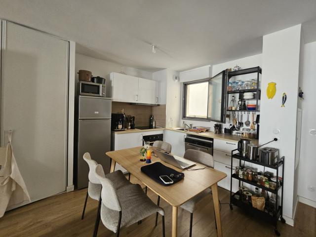 T3 NON MEUBLE TERRASSE RESIDENCE RECENTE 13008 PARKI
