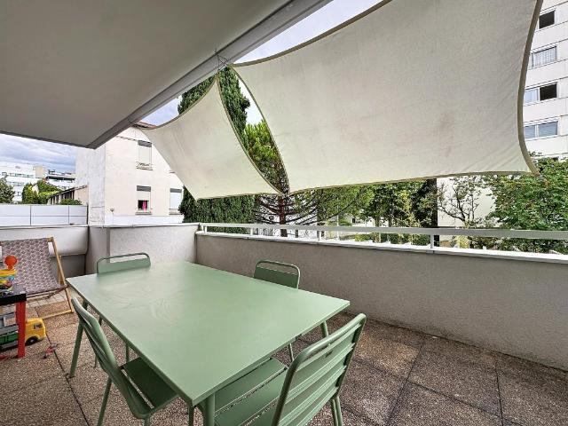 T3 NON MEUBLE – 55 m2 – TERRASSE – GARAGE – 69008 LYON