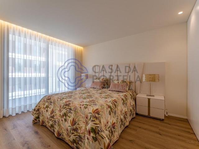 T3 Novo na Quinta de Cravel com acabamentos de alta qualidad. 144m² Mafamude