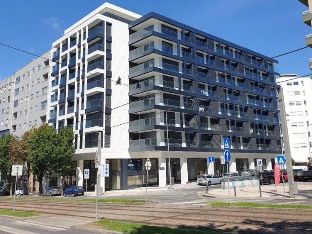 T3 Novo Avenida Republica Gaia 197m² Oliveira do douro