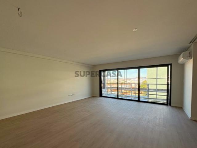 T3 Novo com Excelentes Acabamentos | Vila Nova de Gaia