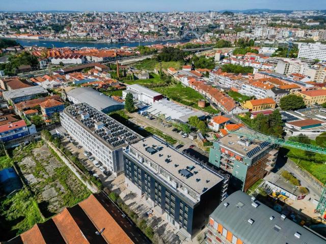 Apartamento T3 novo em Santa Marinha