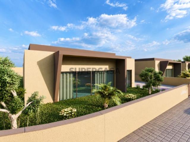 T3 Novo | Escola a 2 Minutos | 319 m² e garagem ampla