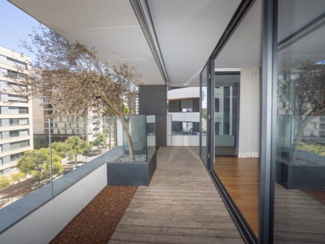 T3 para Arrendamento na Avenida Fernando Pessoa Edifício Orpheu