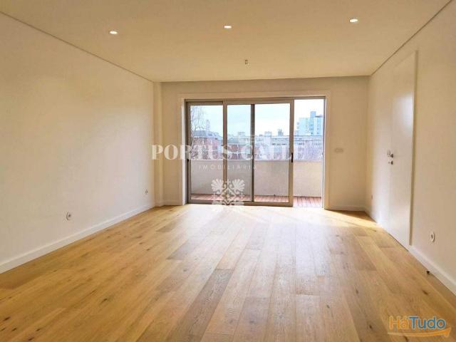 T3 para venda na Avenida da Boavista | 26064070443