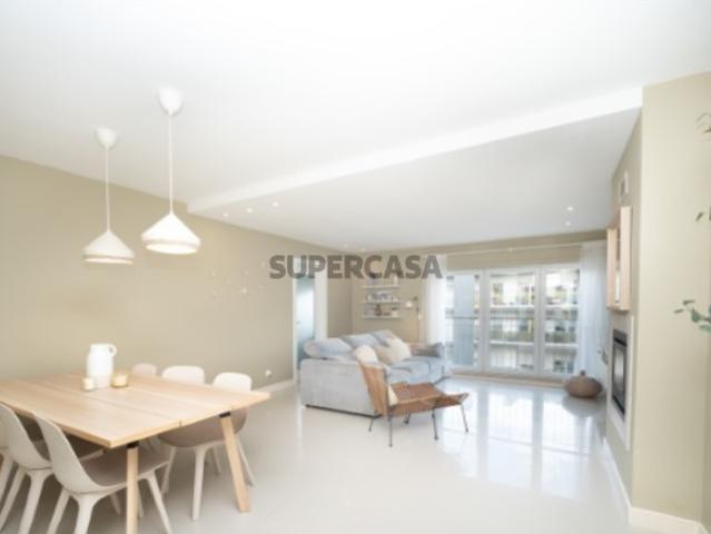 T3 PORTAS DO MONTIJO 2 LUGARES DE GARAGEM E ARRECADAÇÃO