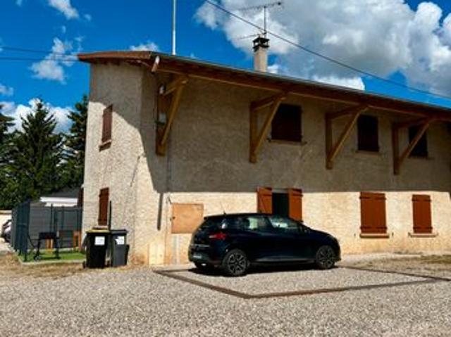 T3 possibilité 3ème chambre 2 STATIONNEMENTS