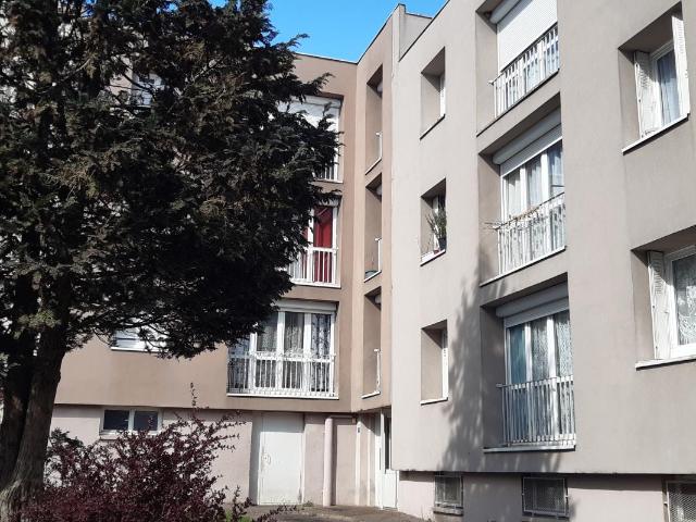 T3 PROCHE CENTRE SAINT LOUP SUR SEMOUSE