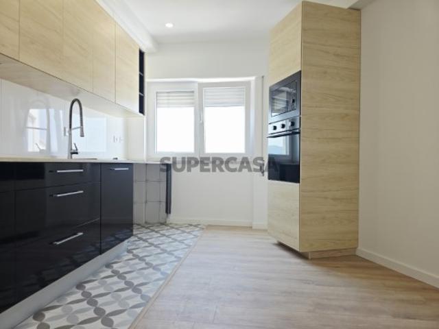 T3 Remodelado na Prestigiada Praça de Portugal Setúbal | 132 m²