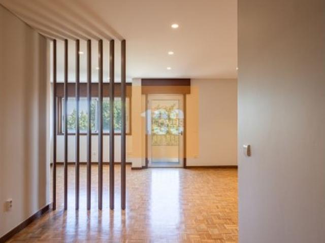 T3 remodelado no Bairro dos Arquitetos