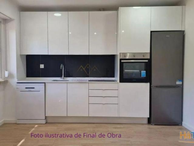 T3 remodelado a estrear na Falagueira, Amadora | 26064083573