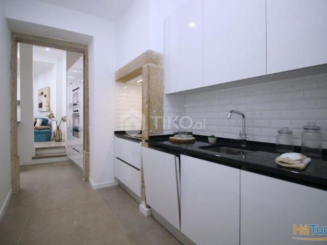 T3 remodelado c/ luz natural e pronto a habitar na Penha de França | 26084069927