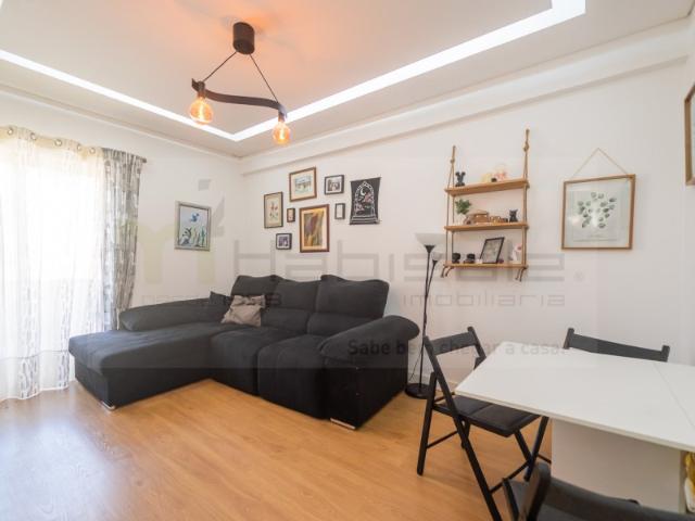 T3 remodelado com varandas em Mem Martins